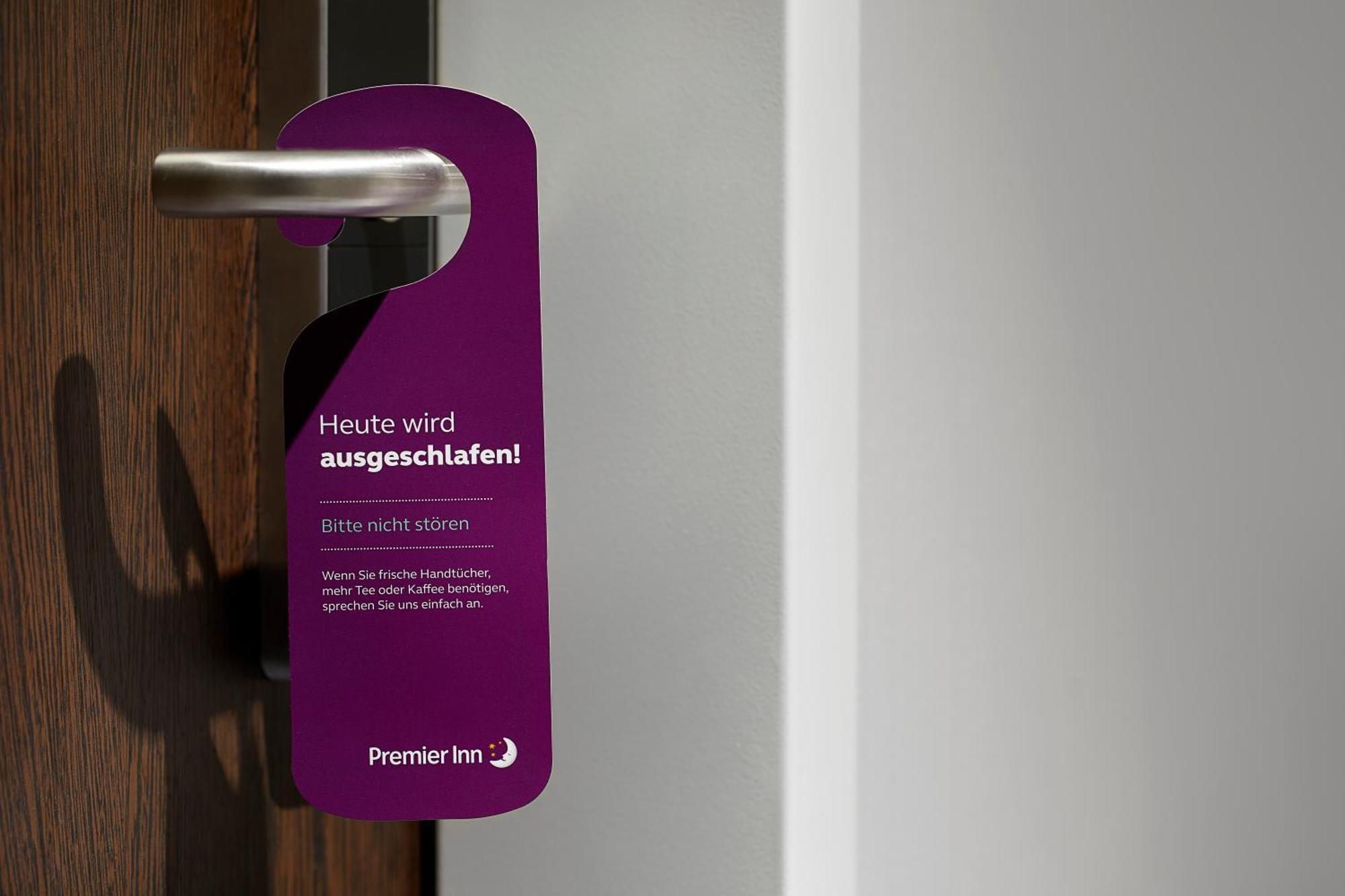 Premier Inn Berlin City Wilmersdorf Exterior foto