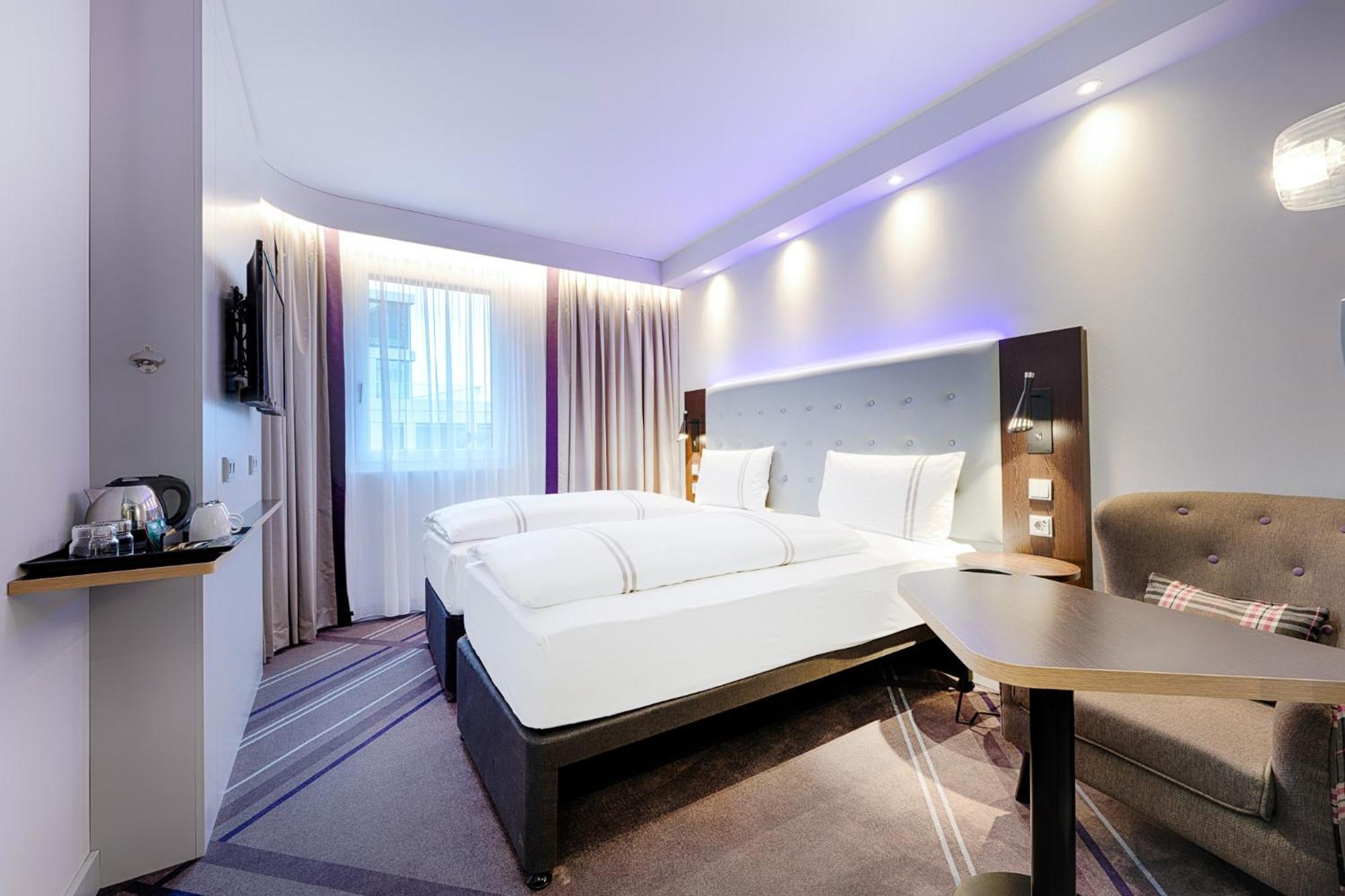 Premier Inn Berlin City Wilmersdorf Exterior foto